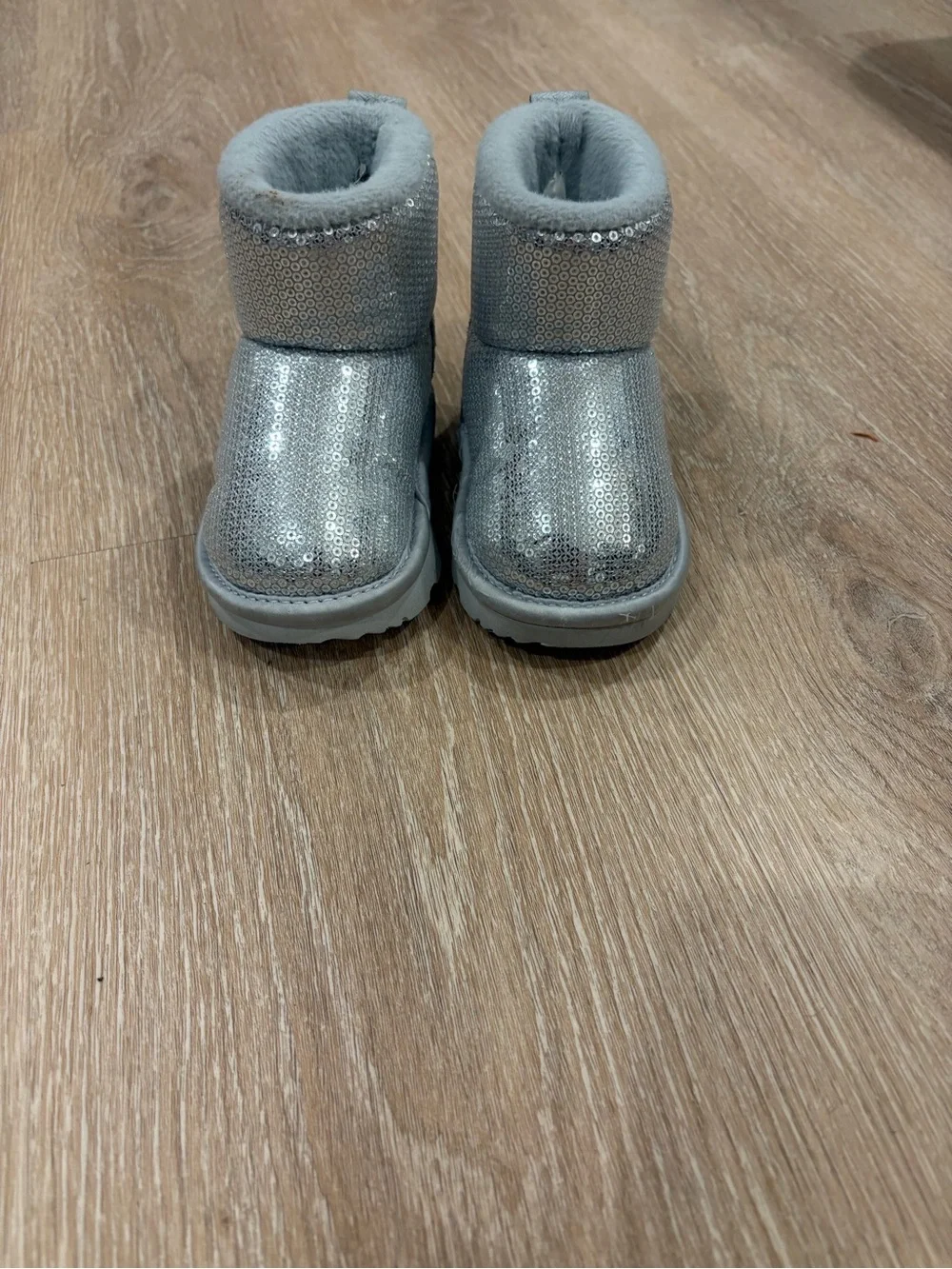 UGG Sequin Classic Short Boot Silver Kids Size 6